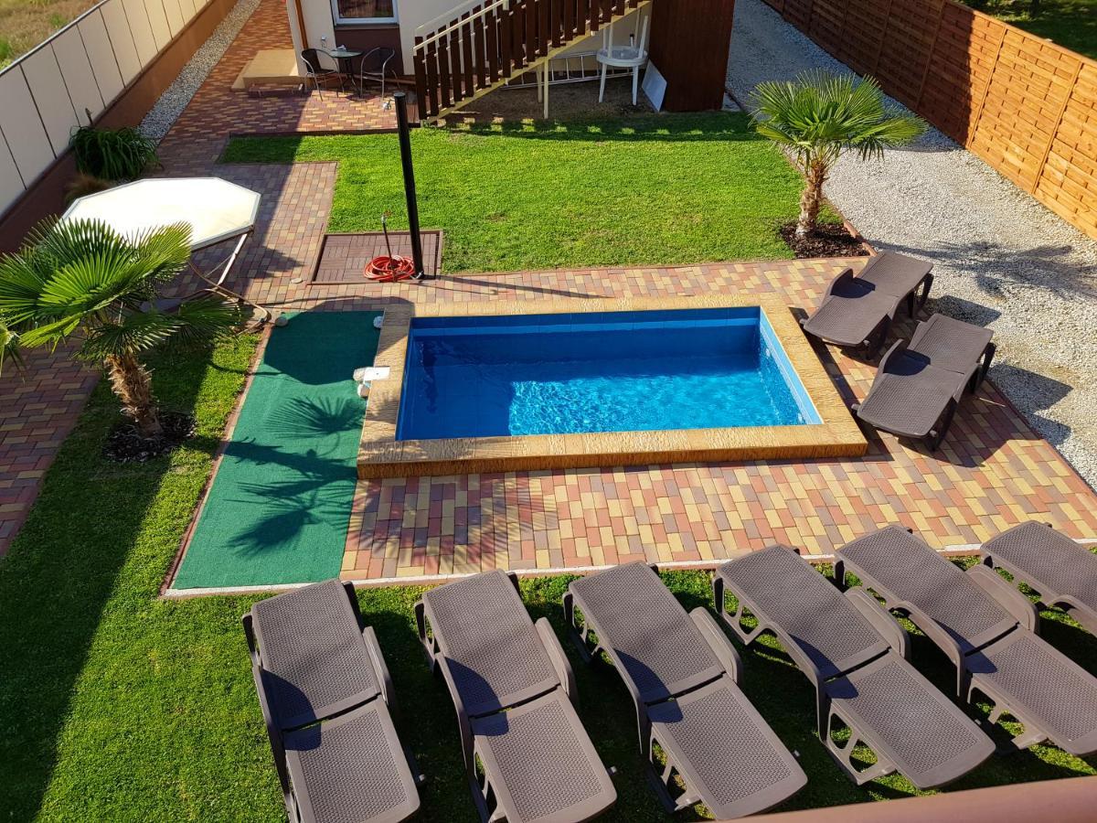 Napsugár Villa B Siófok Esterno foto