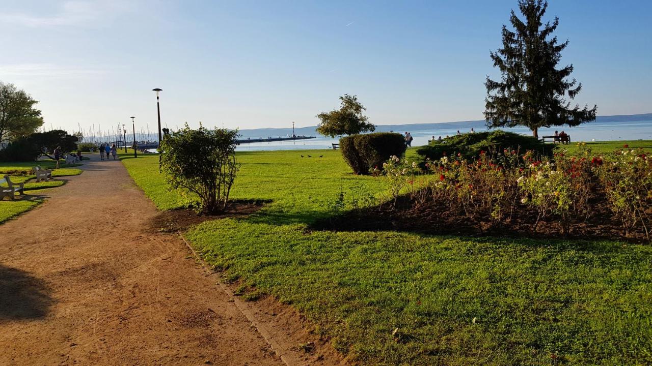 Napsugár Villa B Siófok Esterno foto