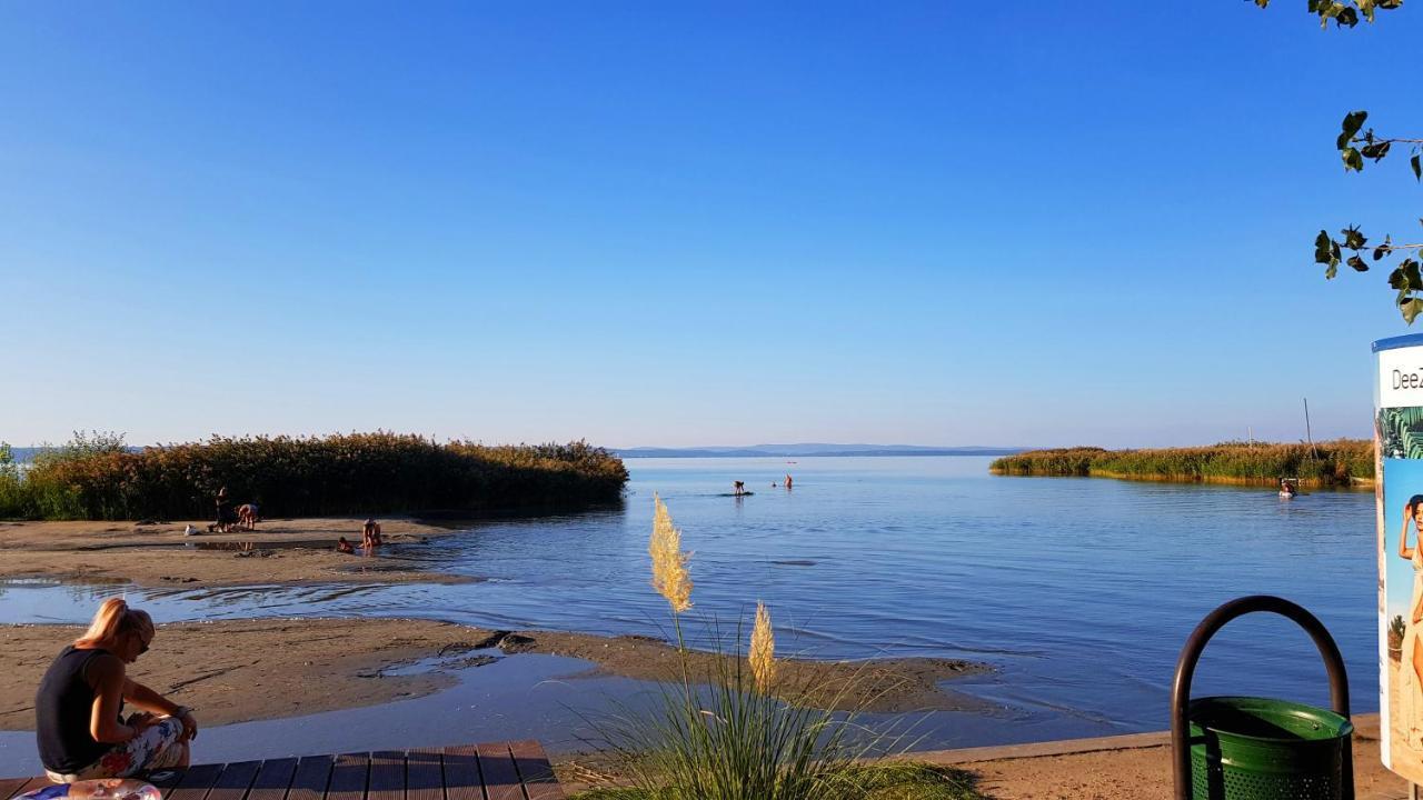 Napsugár Villa B Siófok Esterno foto