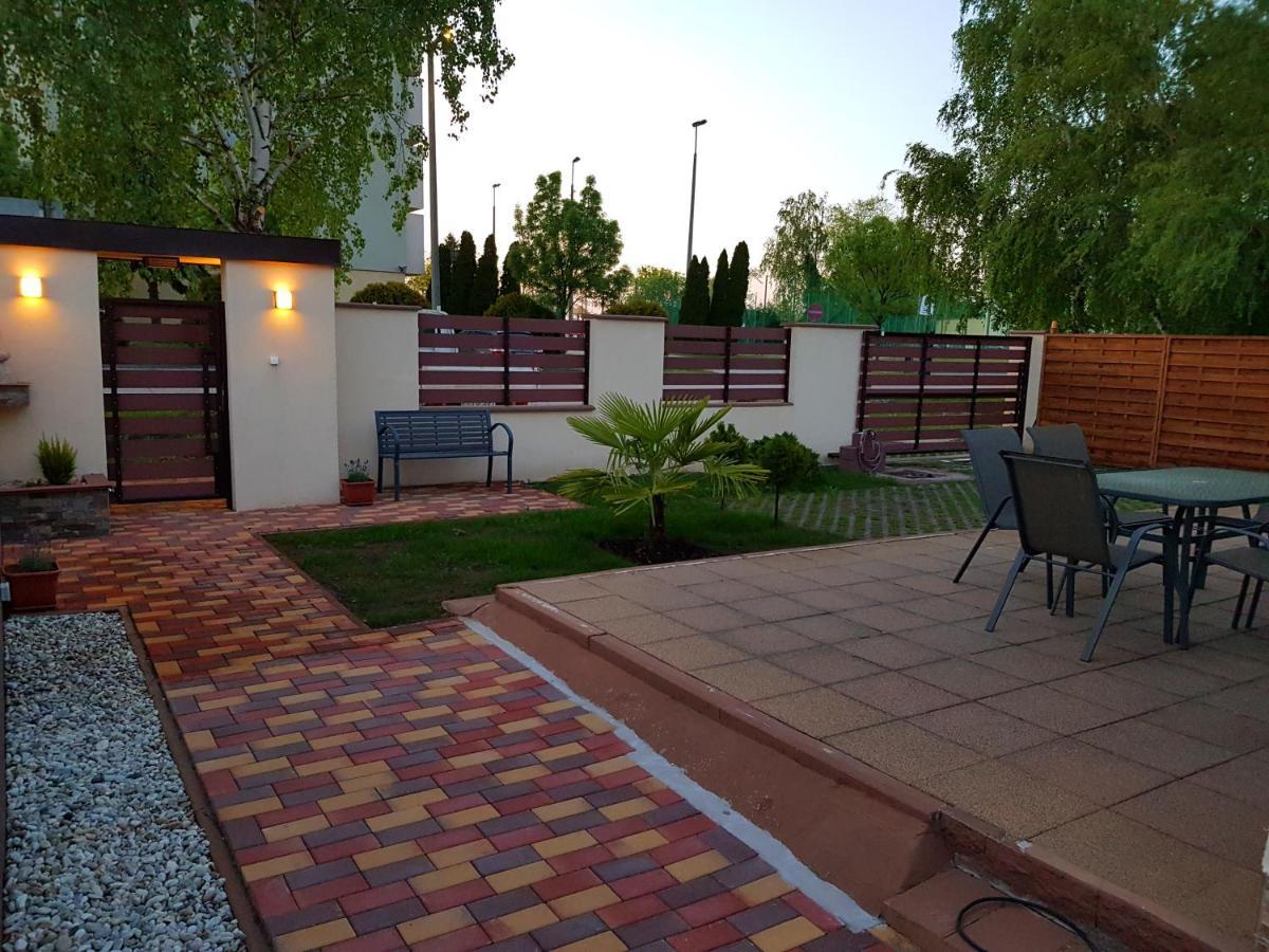 Napsugár Villa B Siófok Esterno foto