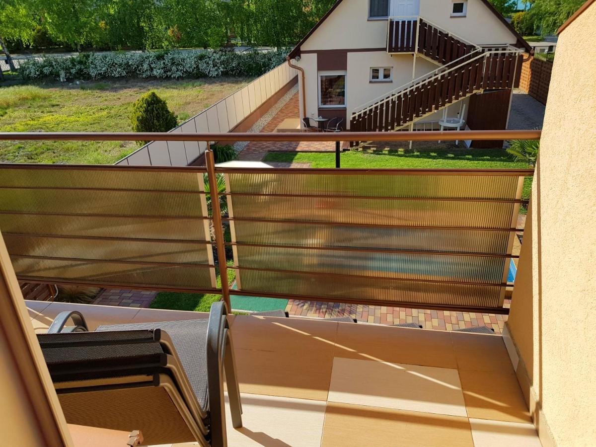 Napsugár Villa B Siófok Esterno foto